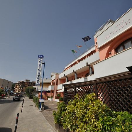 Hotel Mistral Marina di Campo Bagian luar foto
