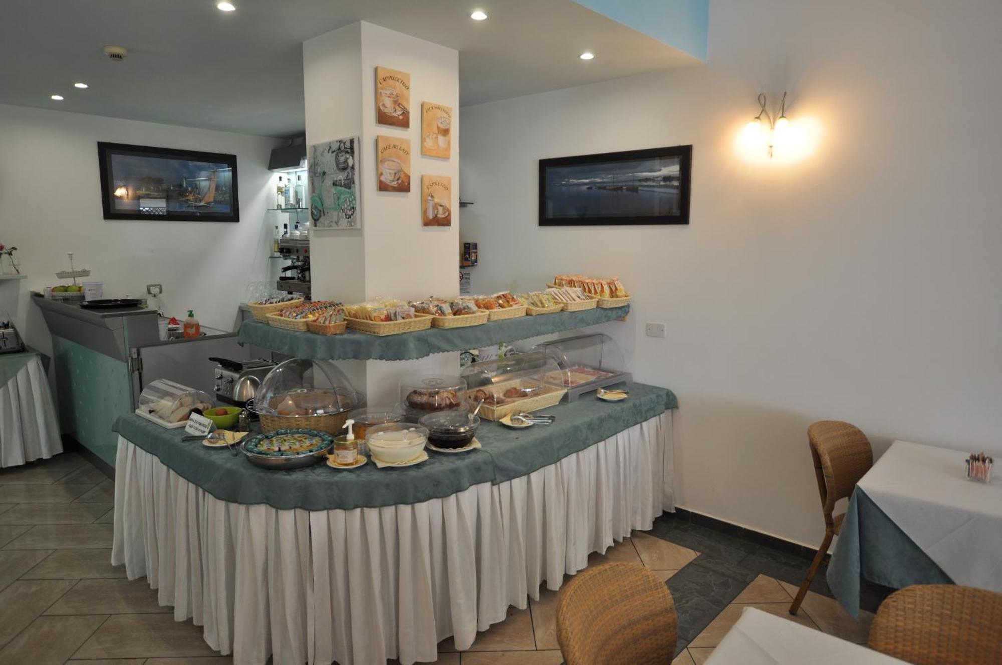 Hotel Mistral Marina di Campo Bagian luar foto