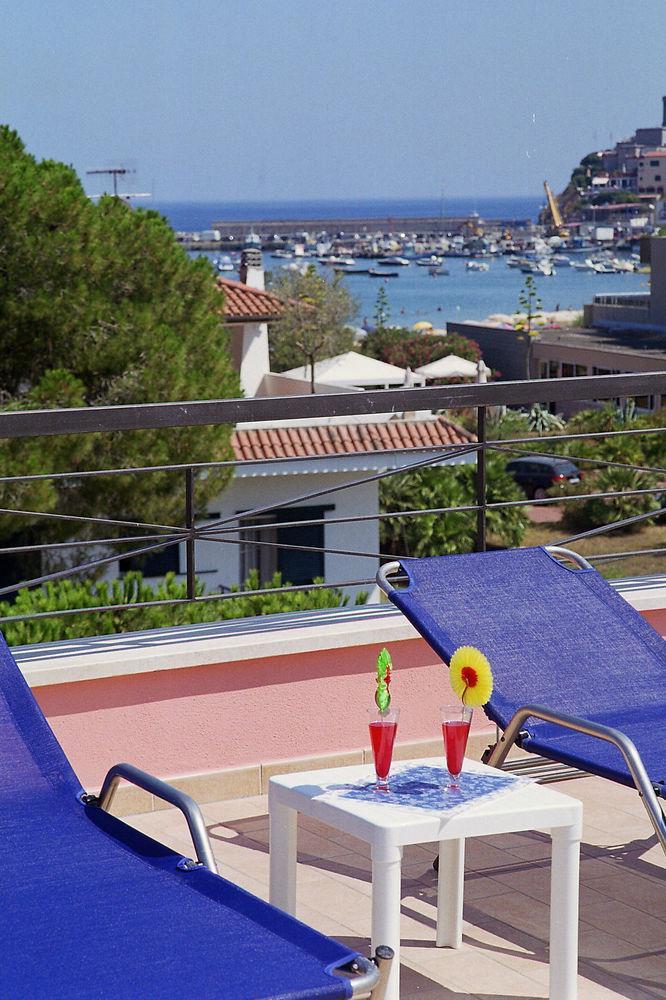 Hotel Mistral Marina di Campo Bagian luar foto