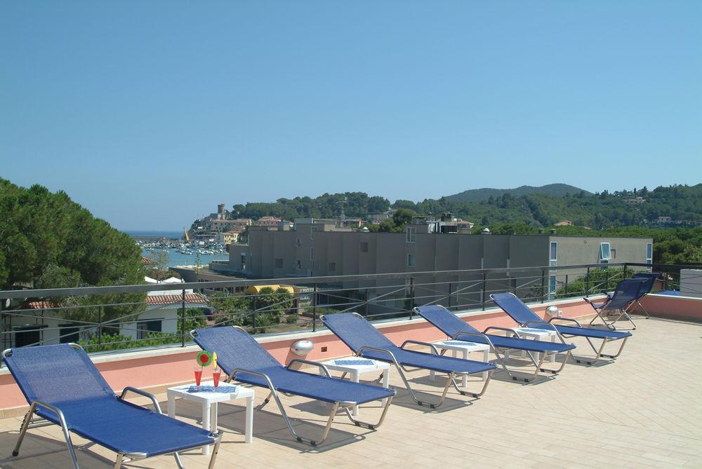 Hotel Mistral Marina di Campo Bagian luar foto