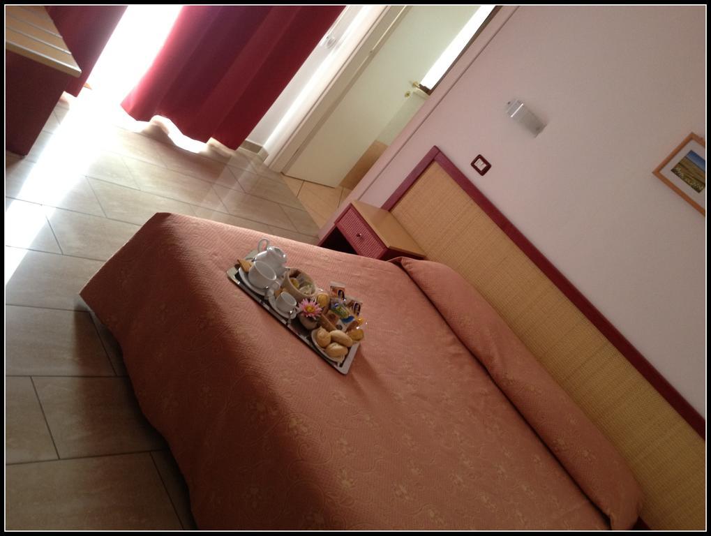 Hotel Mistral Marina di Campo Bagian luar foto